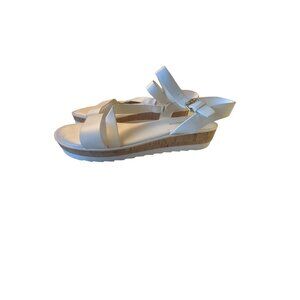 Marc FIsher grindie white wedge sandal Sz 9